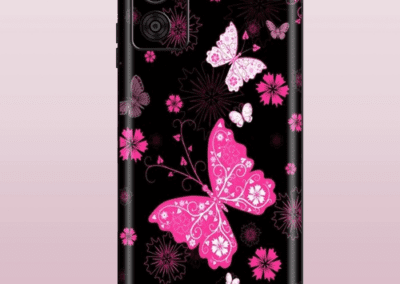 Funda para telefono Motorola diseño mariposa color rosa y fondo negro. para Motorola Moto E22, E22s, E22i